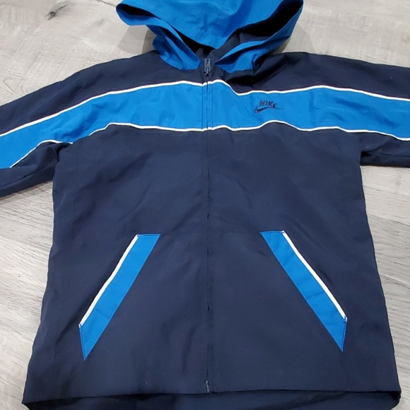 boys nike rain jacket